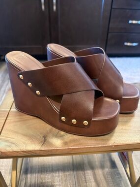 HM Wedges